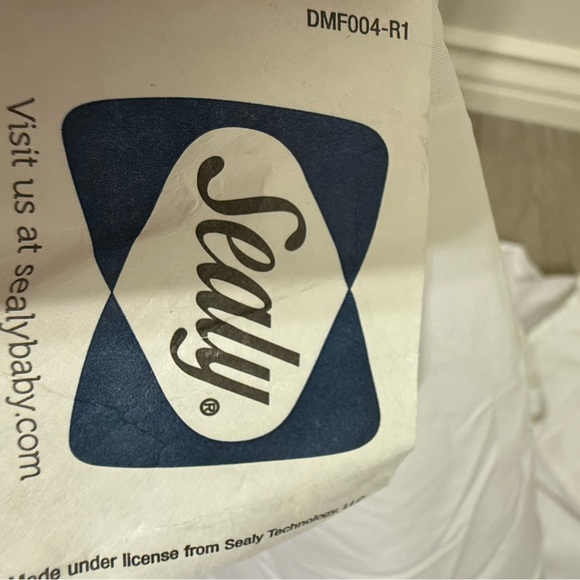 Sealy Allergy Protect Antimicrobial Waterproof Crib Mattress Pad New Never Used - Picture 2 of 5